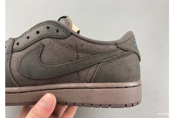 TRAVIS OG RETRO  JORDAN 1 LOW  202 SCOTT DM7866-202 DM7866- SP 1209